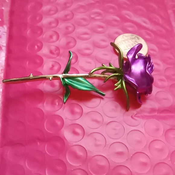 💗Gorgeous!/ PURPLE ROSE BROOCH 🌹💕 - Picture 7 of 7